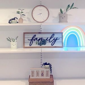 🏠Home Decor “Family” sign NWT Wall Decor Art